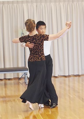 牧榮之介